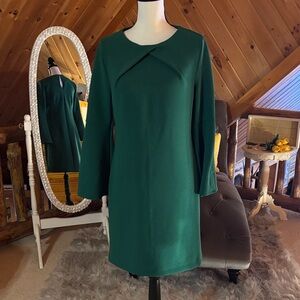 New York & Company Green Long Sleeve Dress